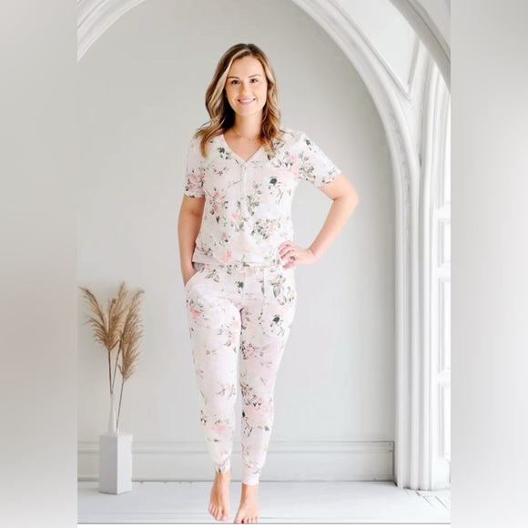 Posh Peanut pajama set and receiving blanket - Picture 3 of 8